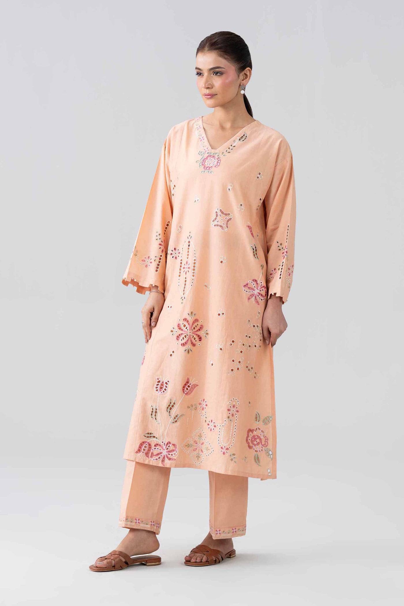 https://cdn.shopify.com/s/files/1/0534/2065/4791/files/PE26-457-_7.jpg?v=1777441804