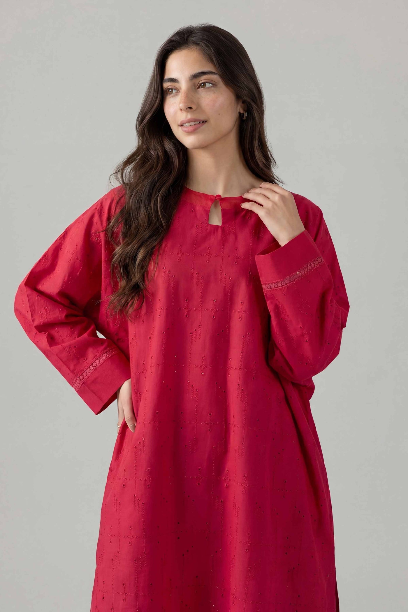 https://cdn.shopify.com/s/files/1/0534/2065/4791/files/PE26-471-_4.jpg?v=1780460722
