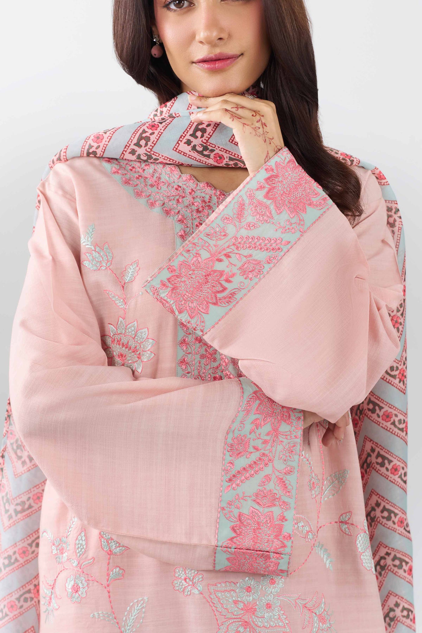 https://cdn.shopify.com/s/files/1/0534/2065/4791/files/PE26-538-_1.jpg?v=1780460391
