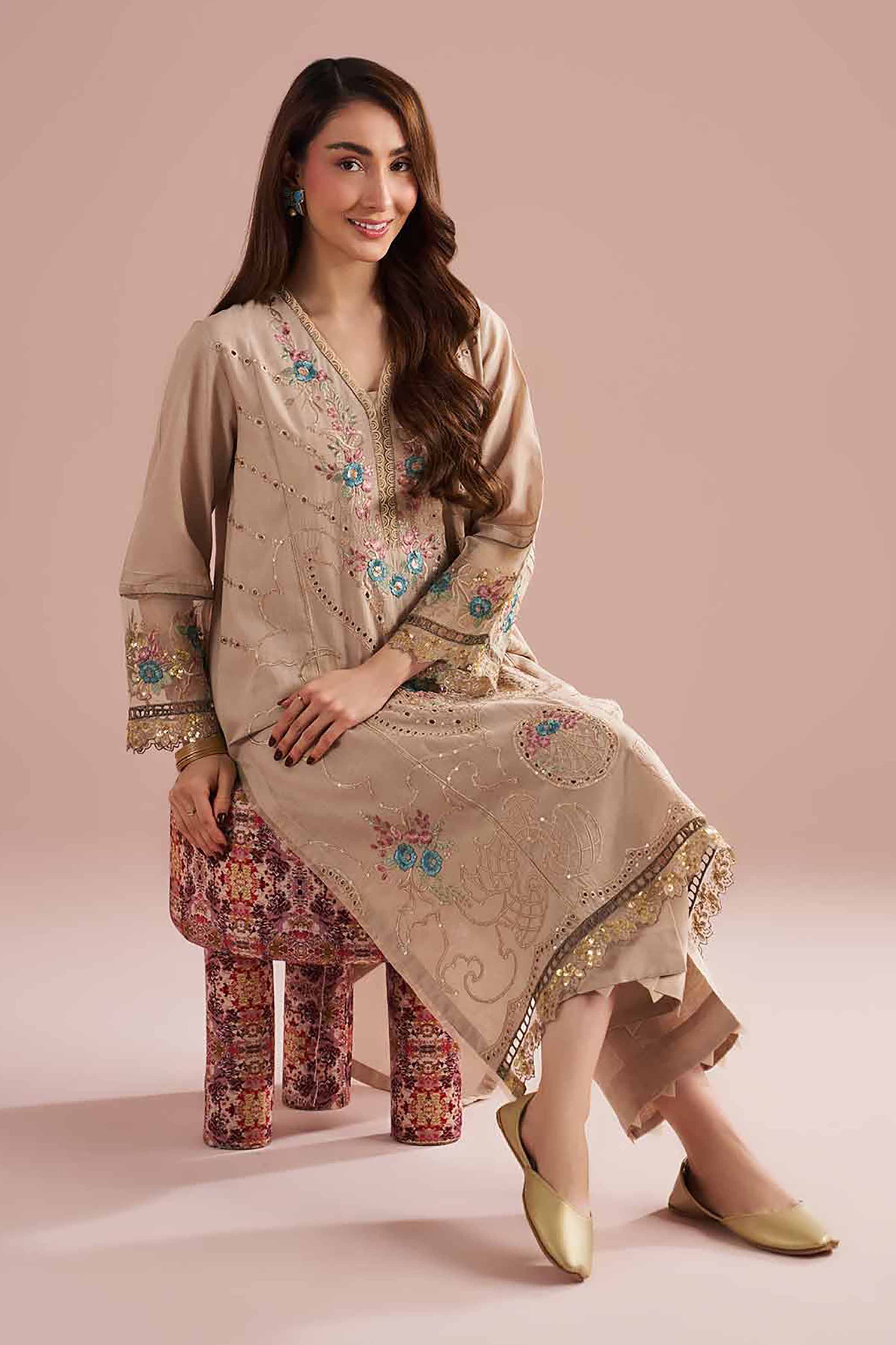 2 Piece - Embroidered Suit - PE26-55
