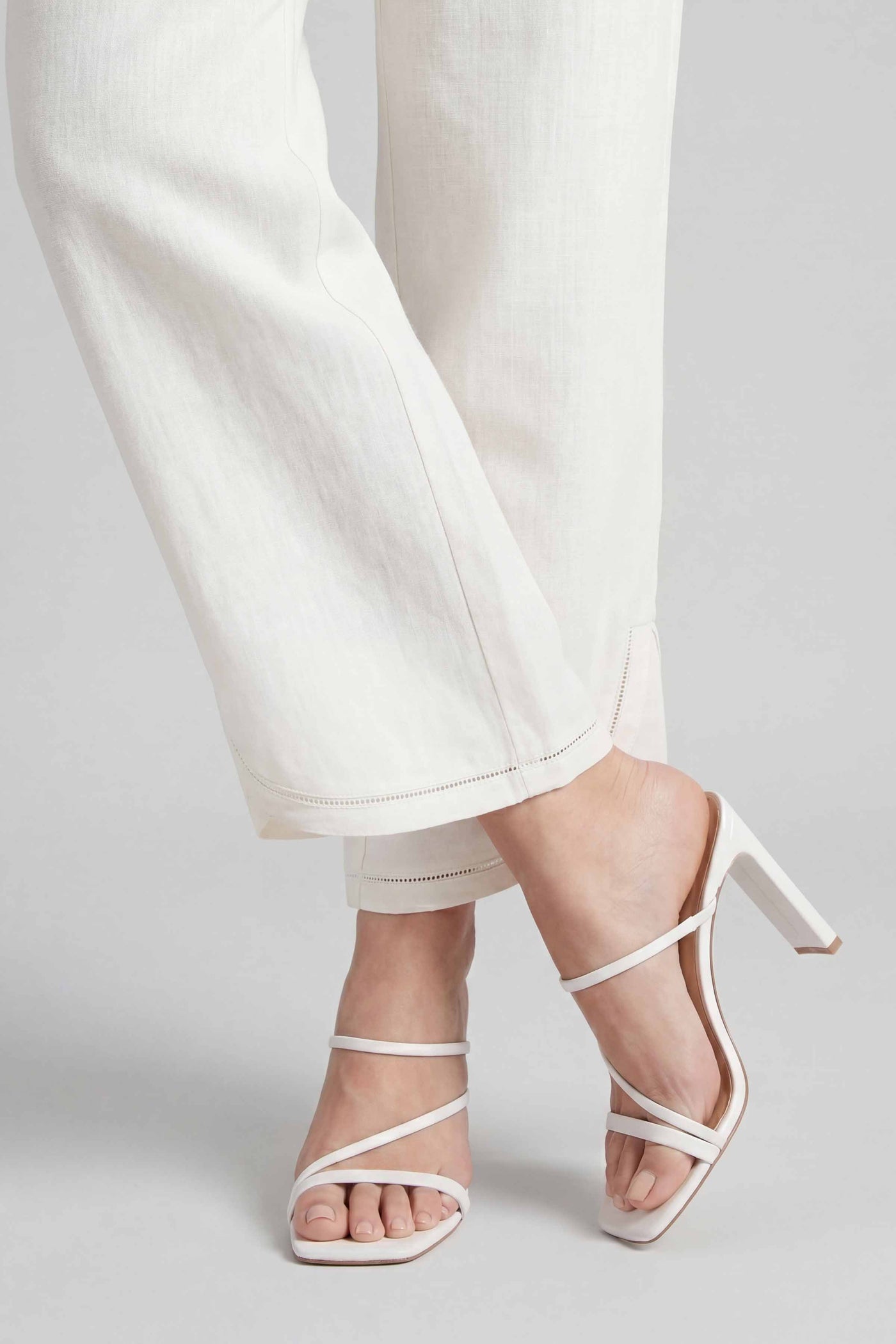 https://cdn.shopify.com/s/files/1/0534/2065/4791/files/PE26-674-_5.jpg?v=1780310869
