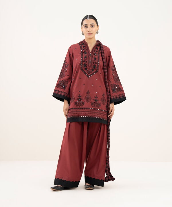 3 Piece - Embroidered Lawn Suit