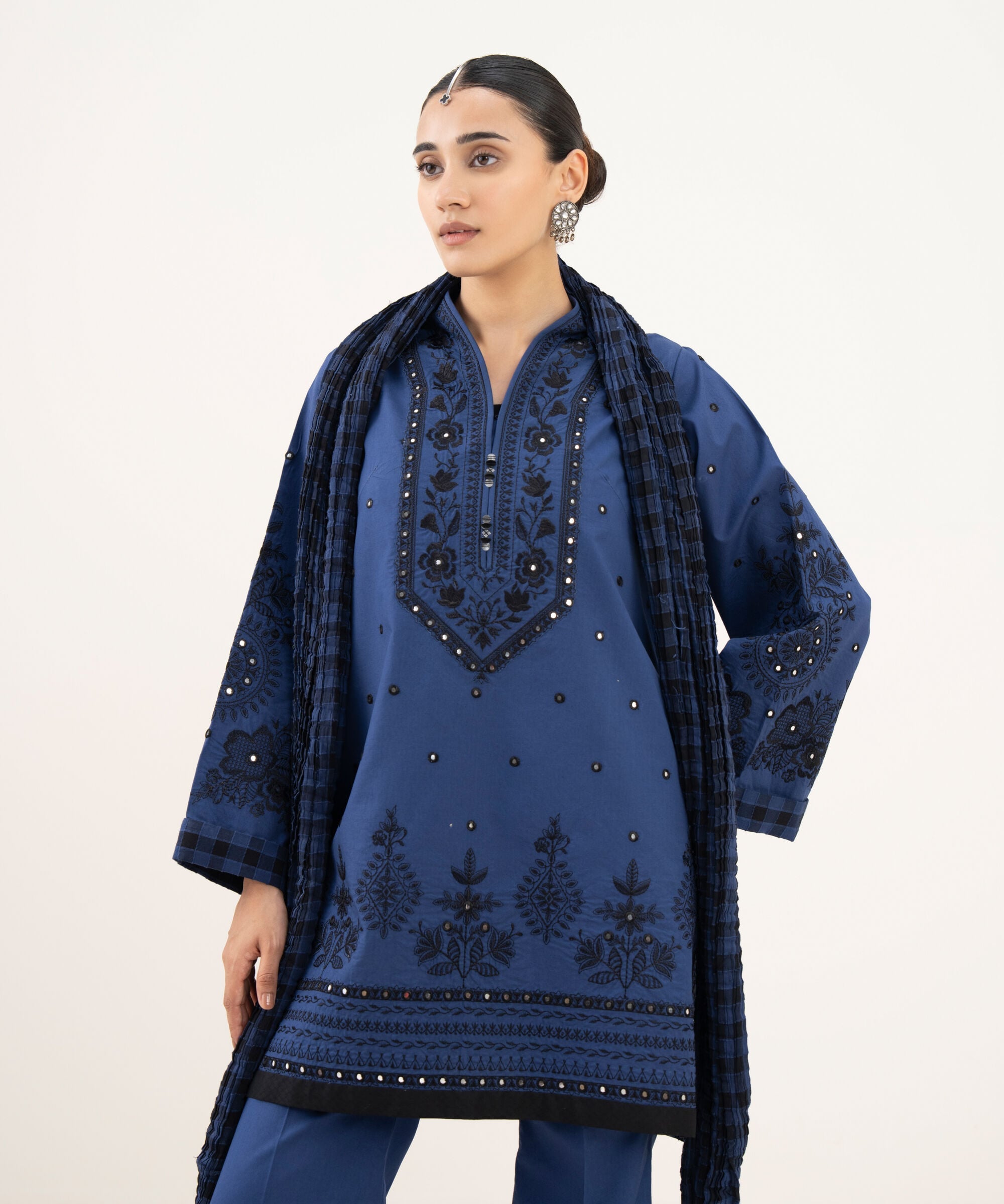 3 Piece - Embroidered Lawn Suit