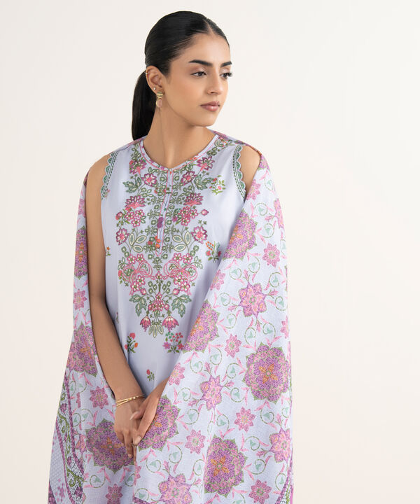3 Piece - Embroidered Lawn Suit