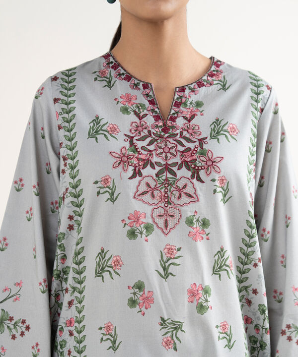 3 Piece - Embroidered Lawn Suit