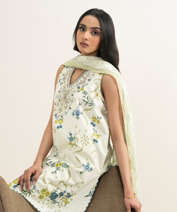 3 Piece - Embroidered Lawn Suit