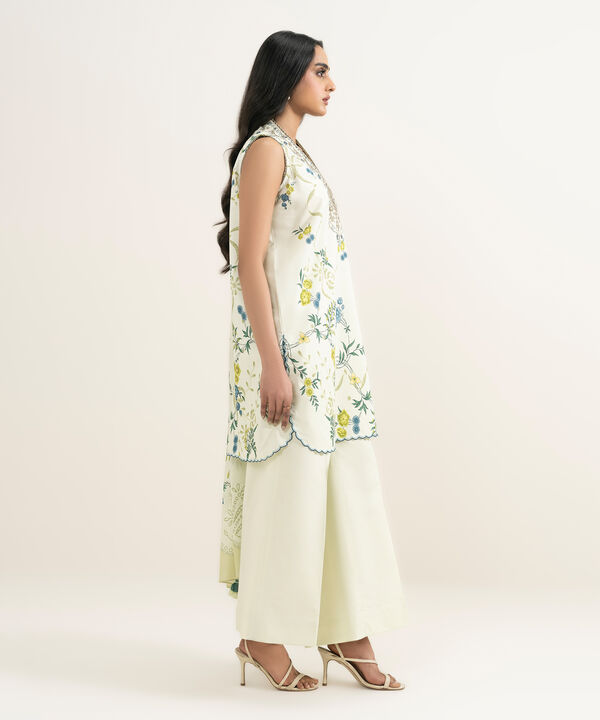 3 Piece - Embroidered Lawn Suit