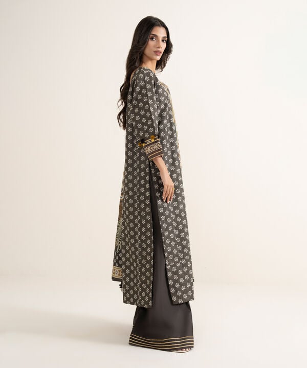 3 Piece - Embroidered Zari Lawn Suit