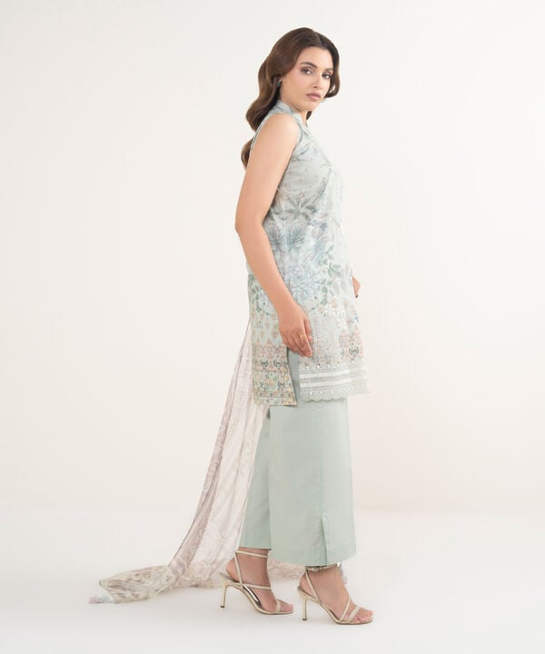 3 Piece - Embroidered Lawn Suit