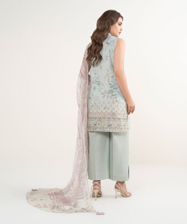 3 Piece - Embroidered Lawn Suit