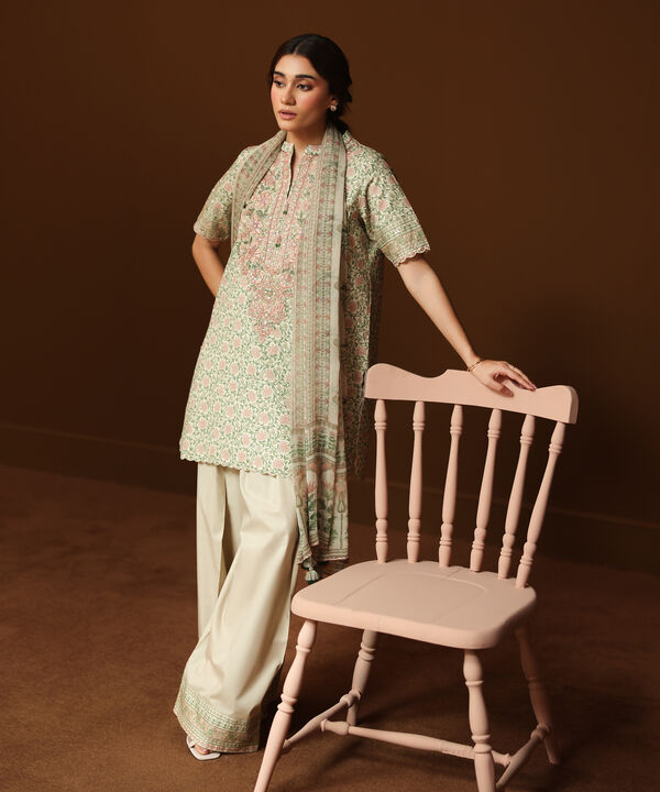 3 Piece - Embroidered Lawn Suit