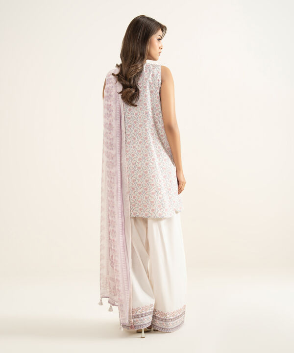 3 Piece - Embroidered Lawn Suit