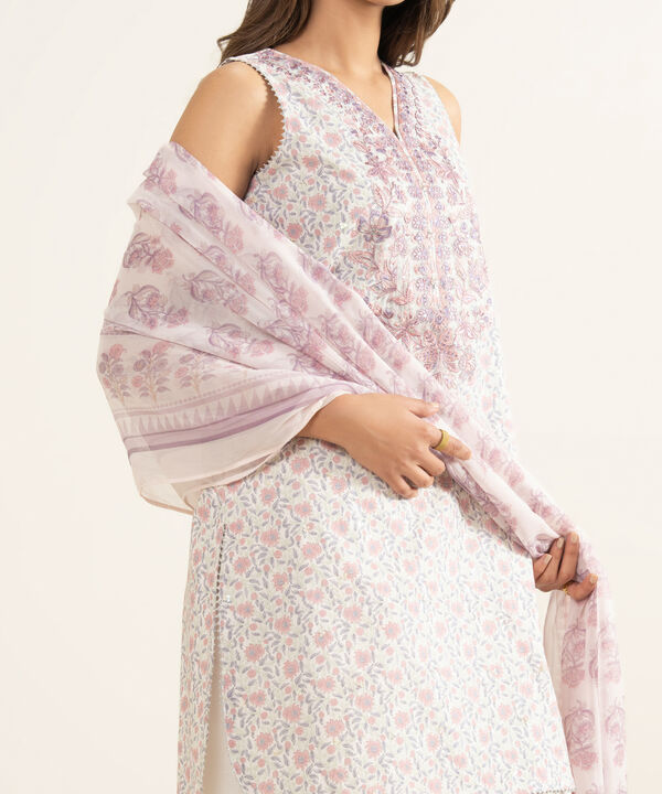 3 Piece - Embroidered Lawn Suit