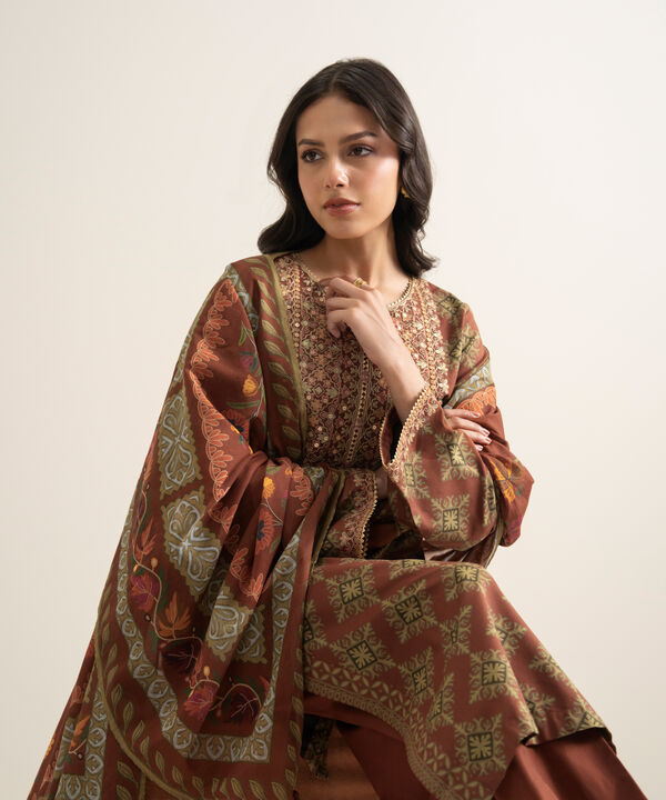 3 Piece - Embroidered Lawn Suit
