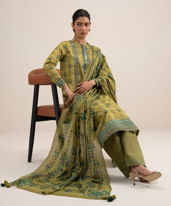 3 Piece - Embroidered Lawn Suit
