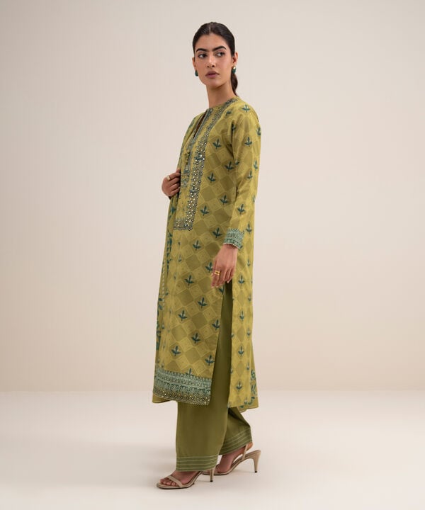3 Piece - Embroidered Lawn Suit