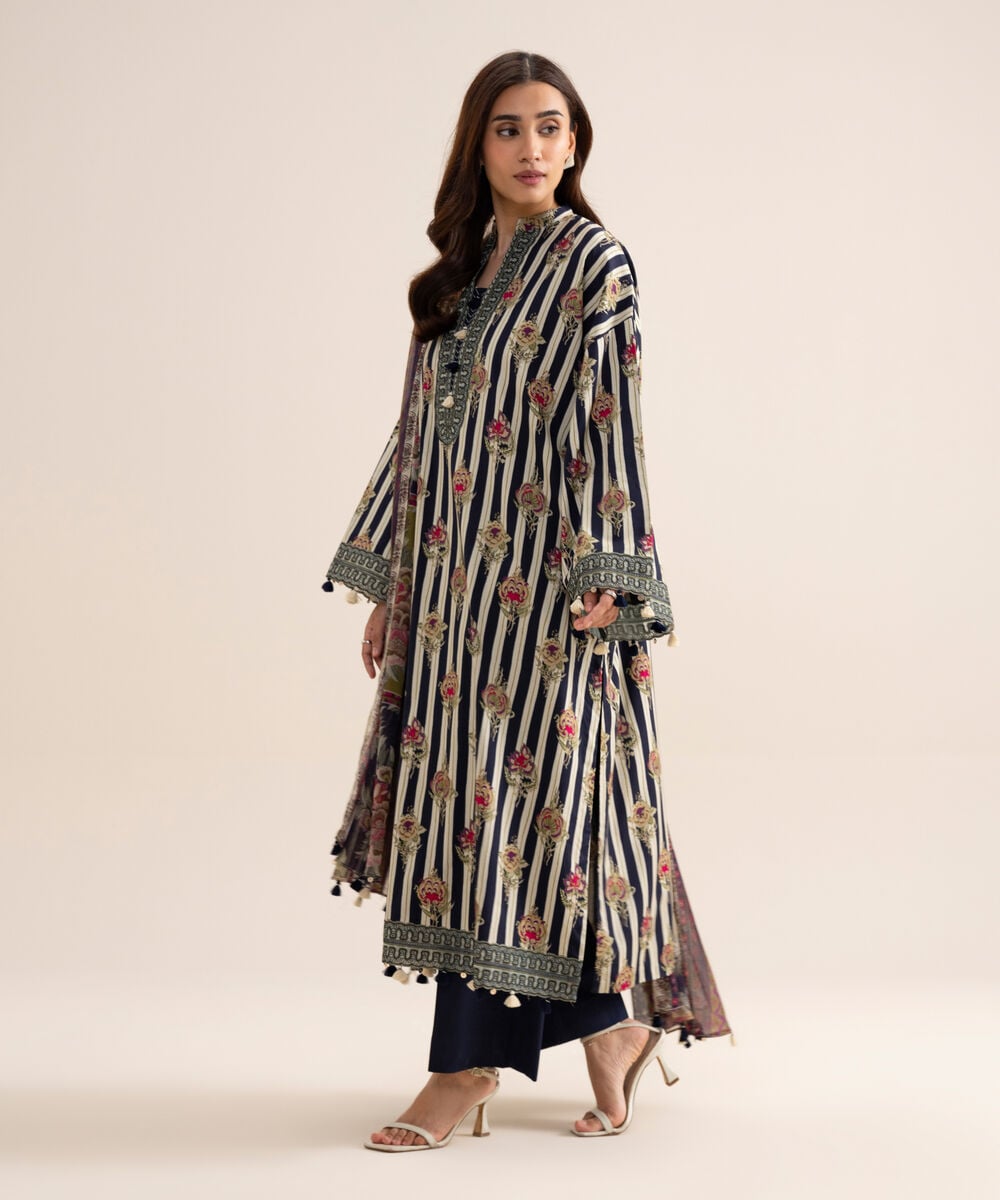 3 Piece - Embroidered Arabic Lawn Suit PEDYS26V7120