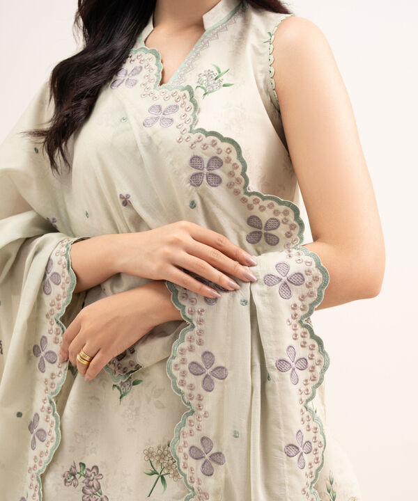 3 Piece - Embroidered Lawn Suit