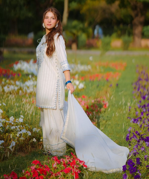 3 Piece - Embroidered Leno Kara Suit