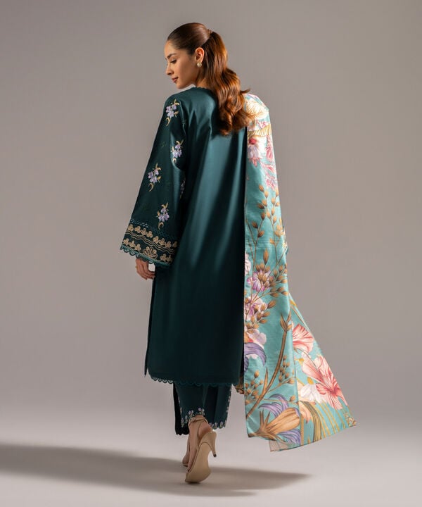3 Piece - Embroidered Lawn Suit