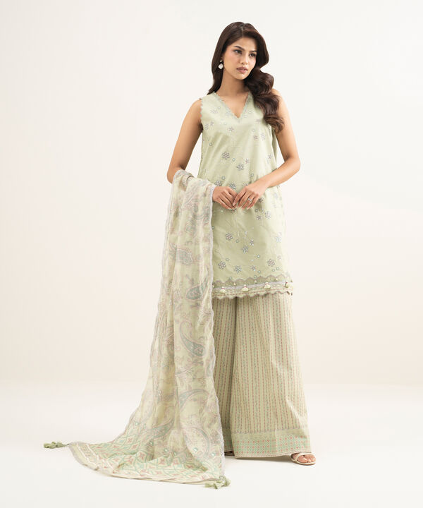 3 Piece - Embroidered Lawn Suit
