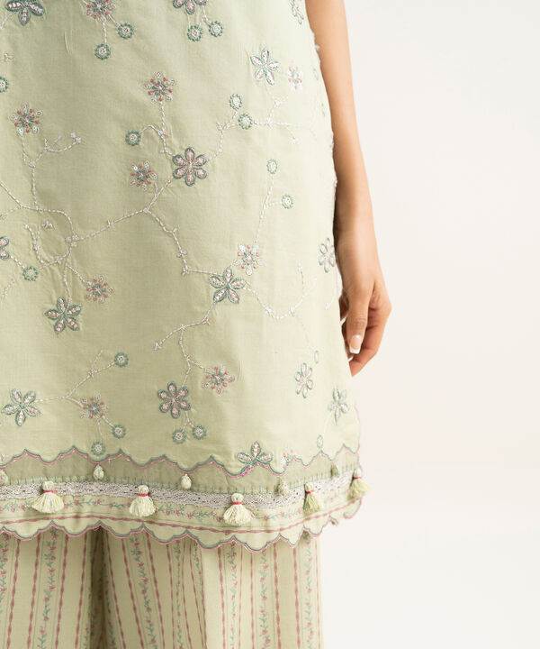 3 Piece - Embroidered Lawn Suit