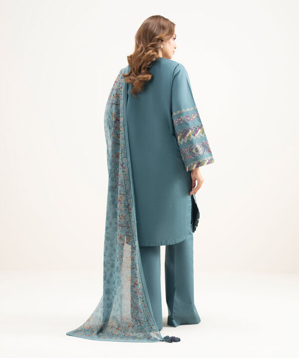 3 Piece - Embroidered Lawn Suit