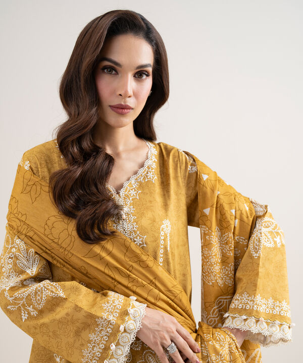 3 Piece - Embroidered Lawn Suit