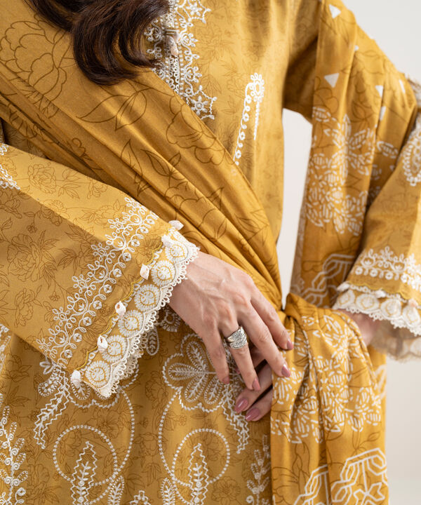 3 Piece - Embroidered Lawn Suit