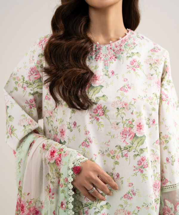 3 Piece - Embroidered Lawn Suit