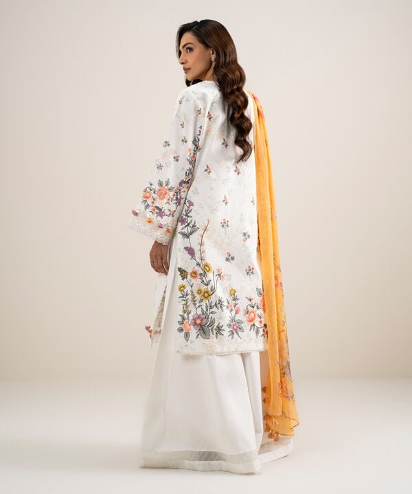 3 Piece - Embroidered Lawn Suit