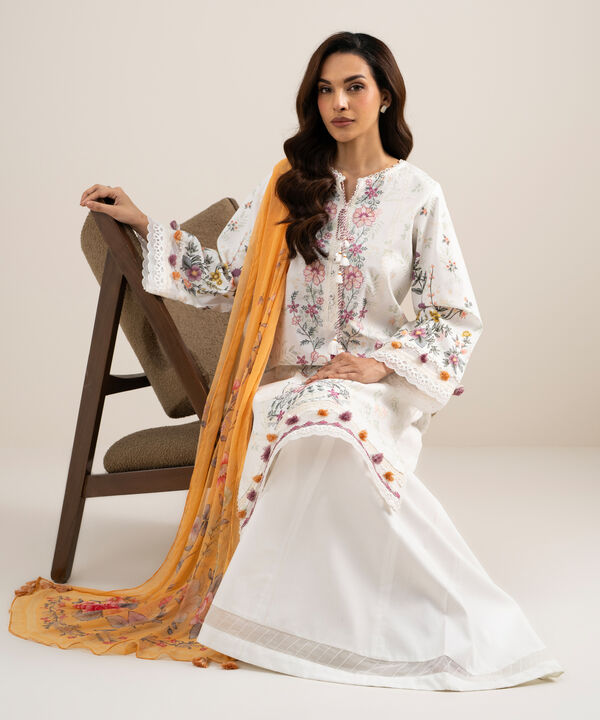 3 Piece - Embroidered Lawn Suit
