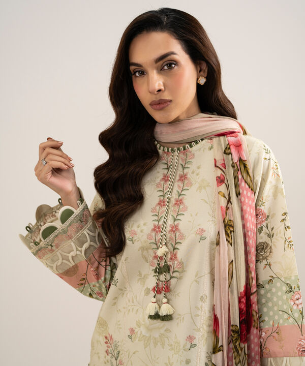 3 Piece - Embroidered Lawn Suit