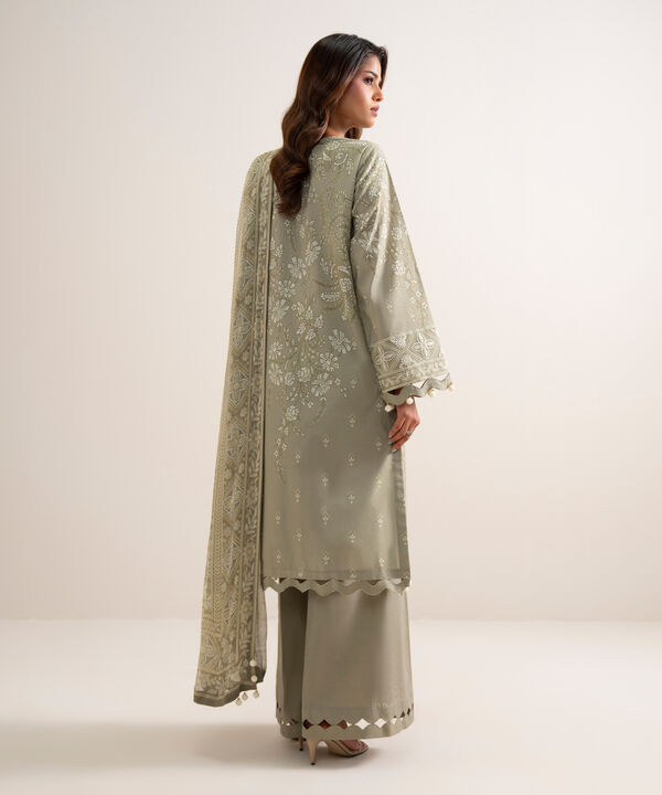 3 Piece - Embroidered Lawn Suit