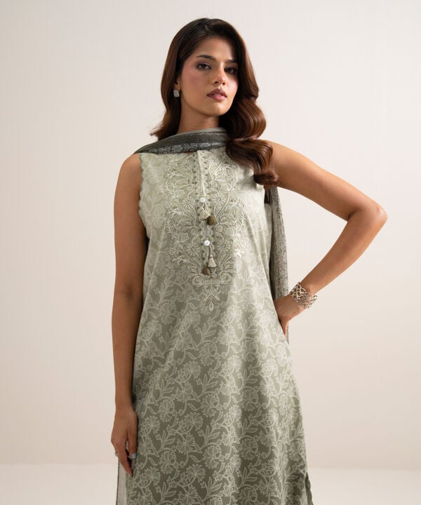 3 Piece - Embroidered Lawn Suit