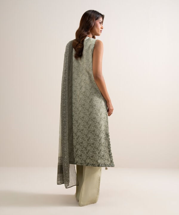 3 Piece - Embroidered Lawn Suit