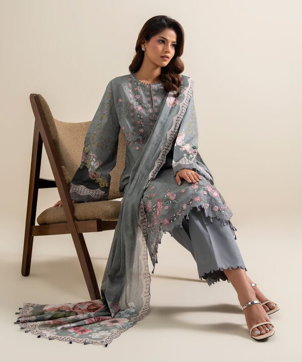 3 Piece - Embroidered Lawn Suit