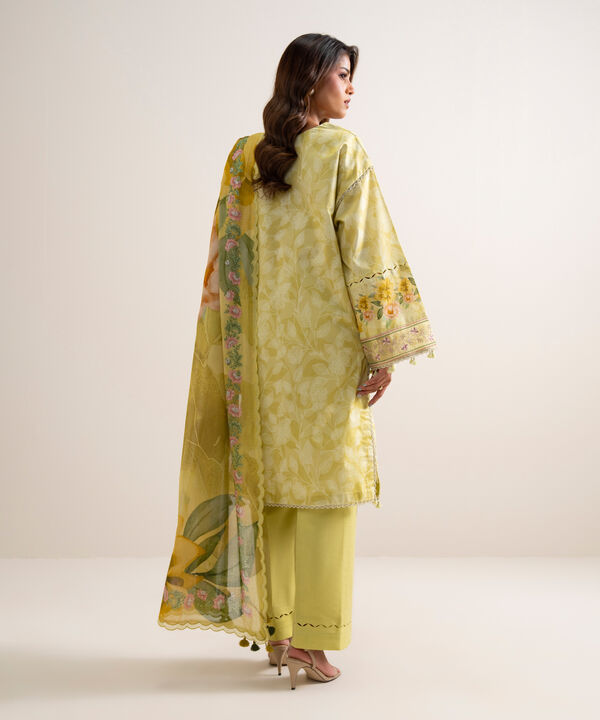 3 Piece - Embroidered Lawn Suit