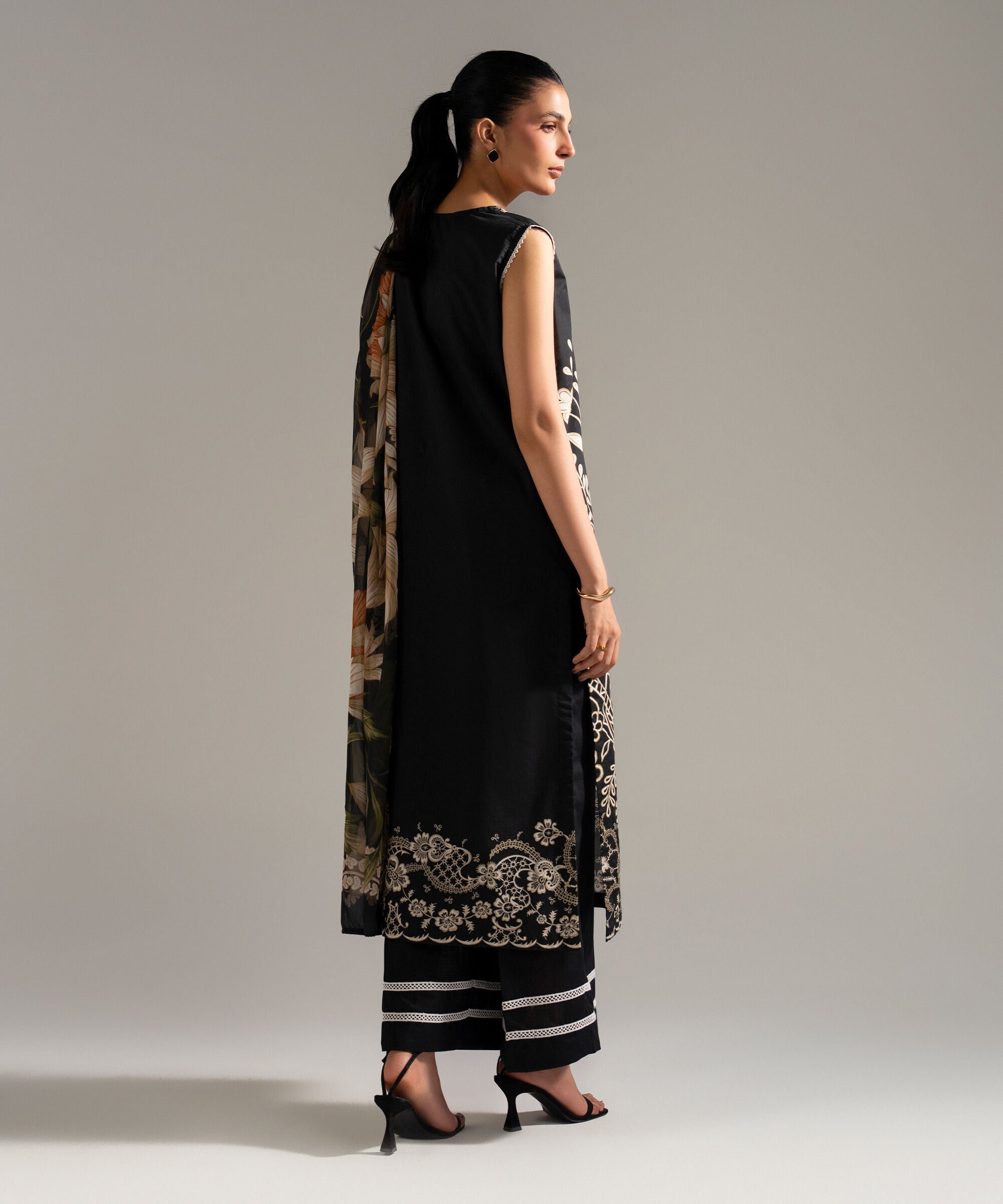 RTW 3 PC Suit PEW26CAHMV82