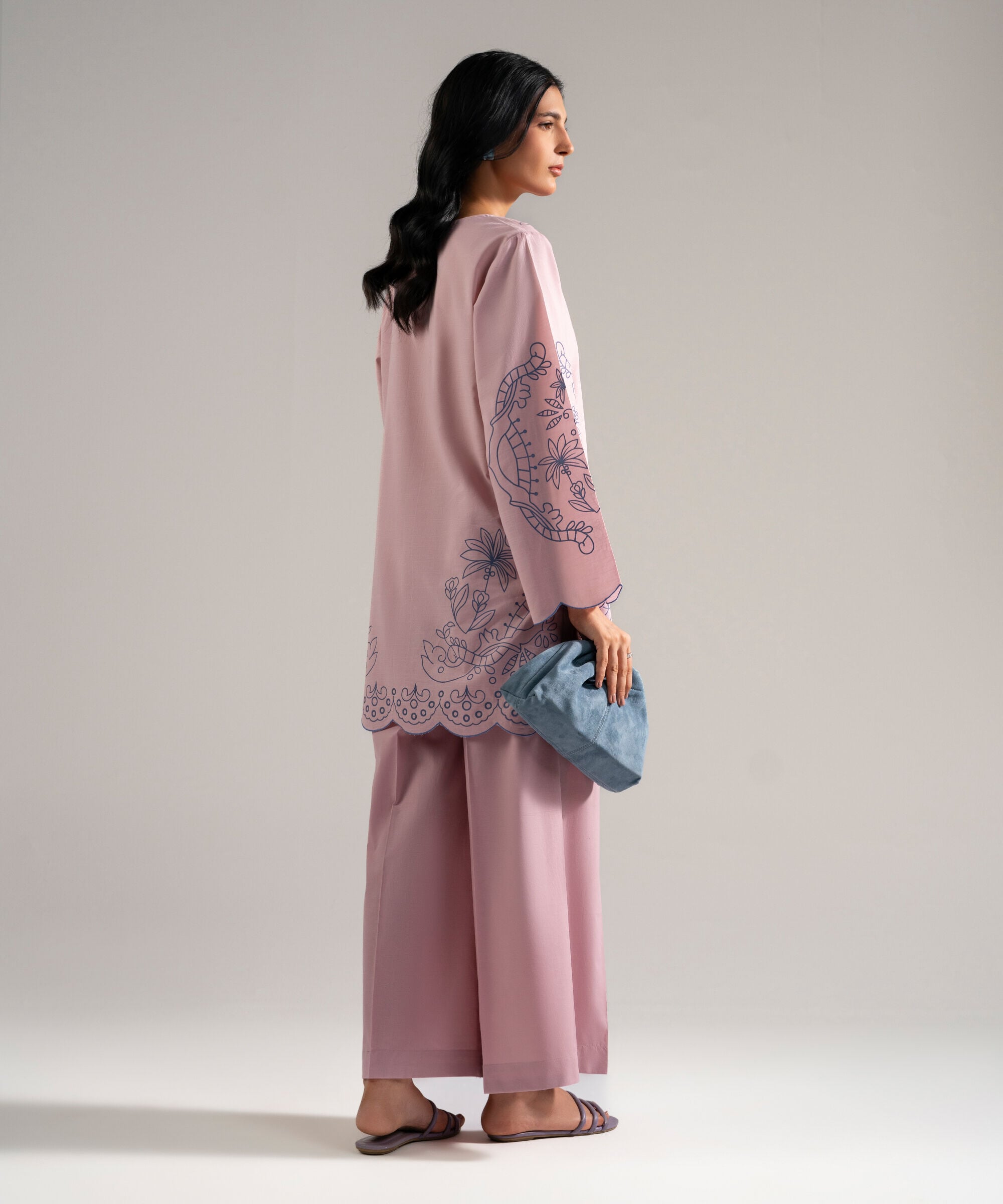 RTW 2 PC Suit PEW26CSTV811