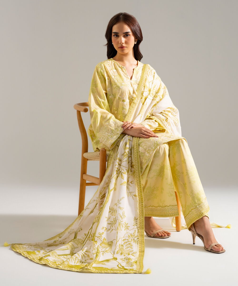 3 Piece - Embroidered Lawn Suit PEW26SCSTV91
