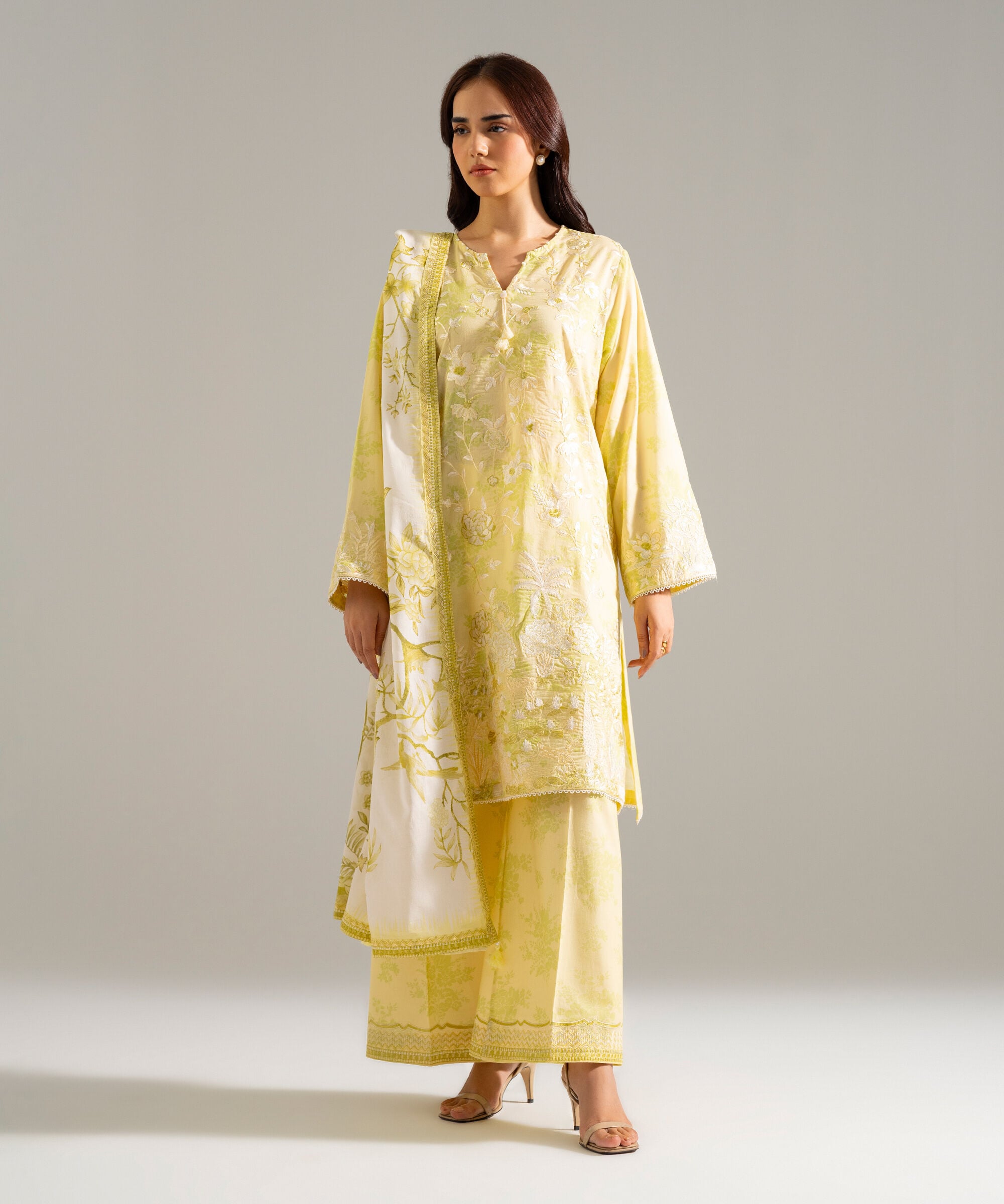 3 Piece - Embroidered Lawn Suit PEW26SCSTV91