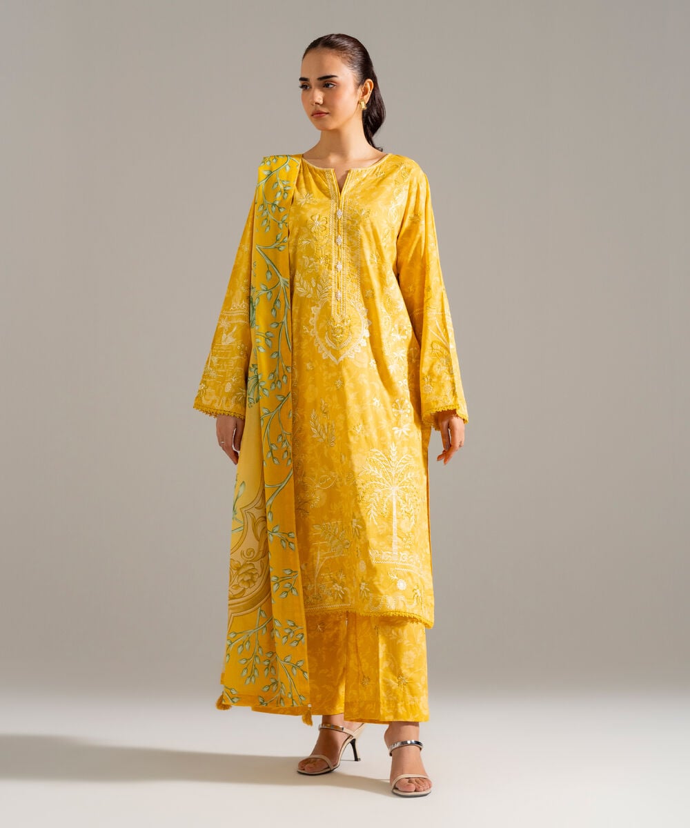 3 Piece - Embroidered Lawn Suit PEW26SCSTV92