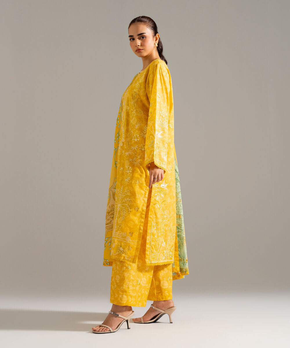 3 Piece - Embroidered Lawn Suit PEW26SCSTV92
