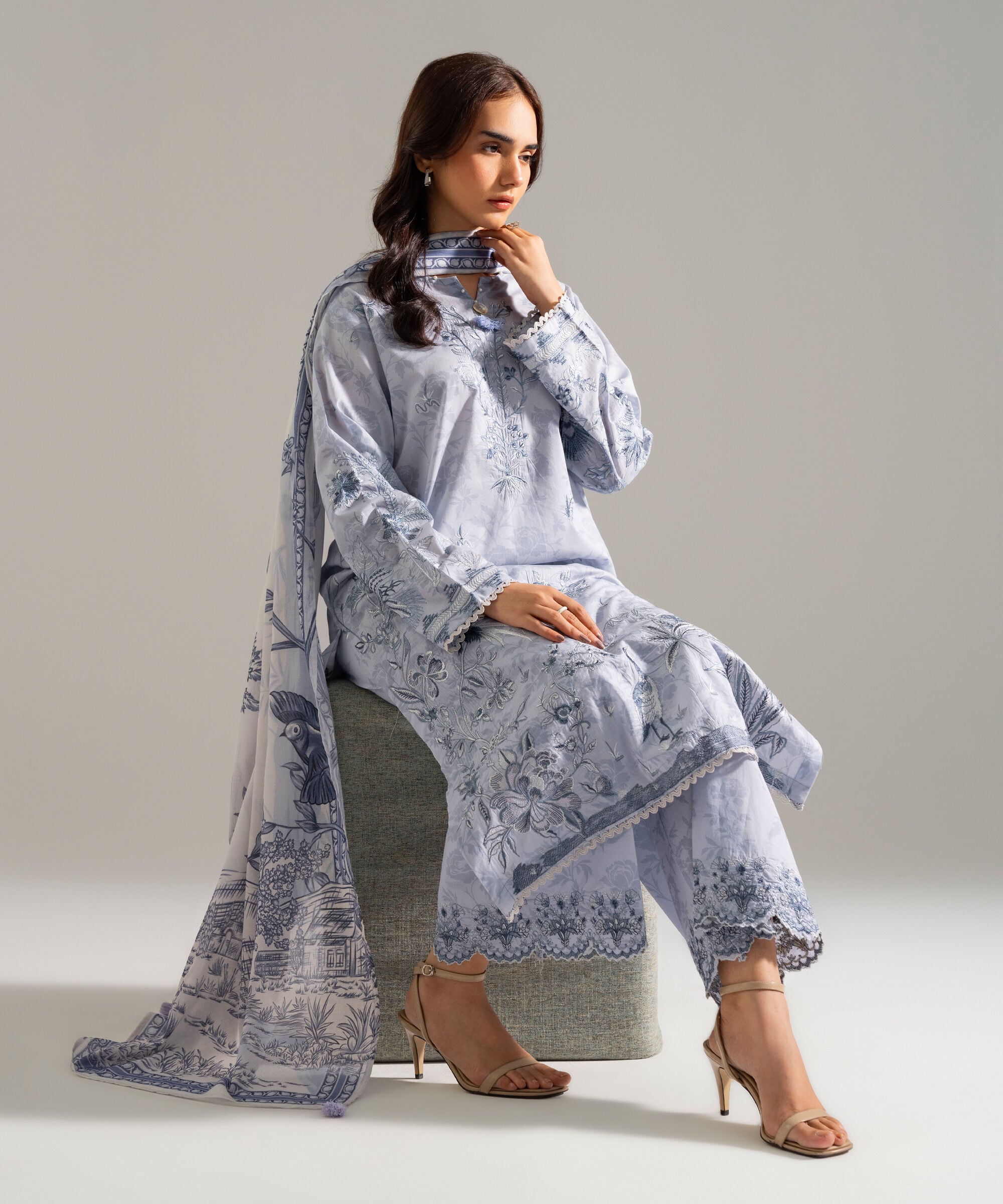 3 Piece - Embroidered Lawn Suit PEW26SCSTV94