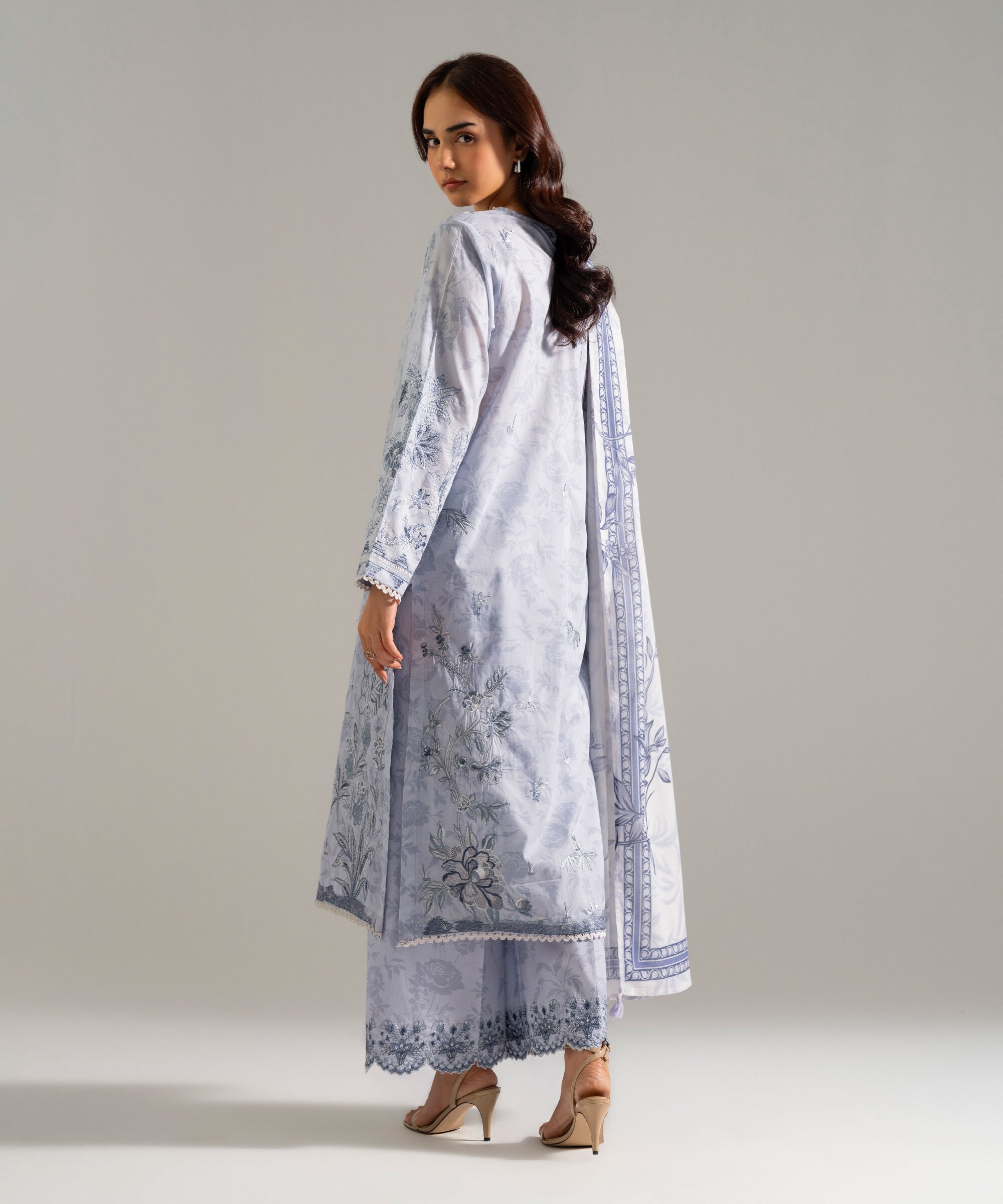 3 Piece - Embroidered Lawn Suit PEW26SCSTV94