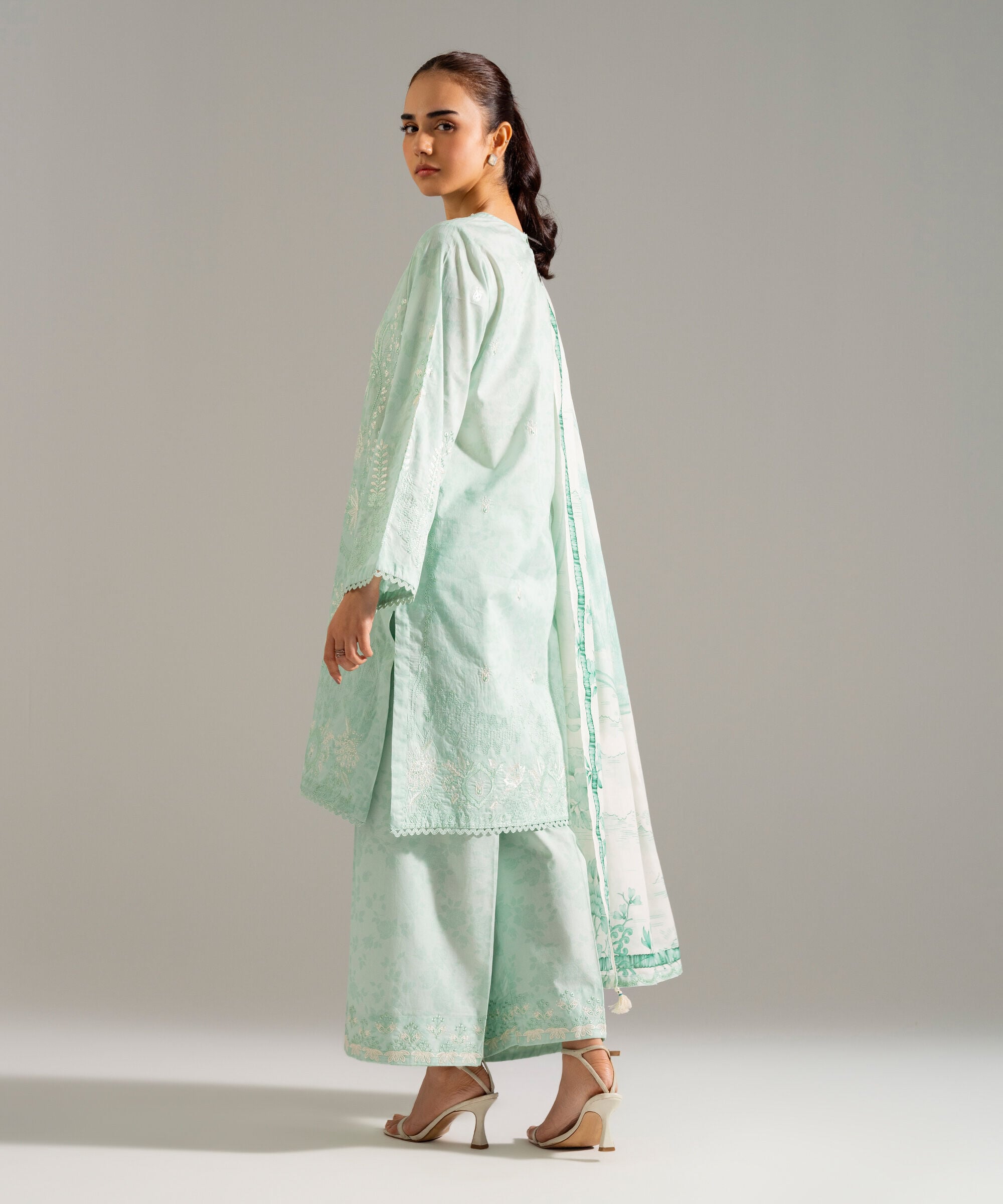3 Piece - Embroidered Lawn Suit PEW26SCSTV95