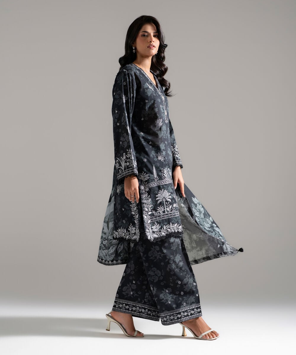 3 Piece - Embroidered Lawn Suit PEW26SCSTV97