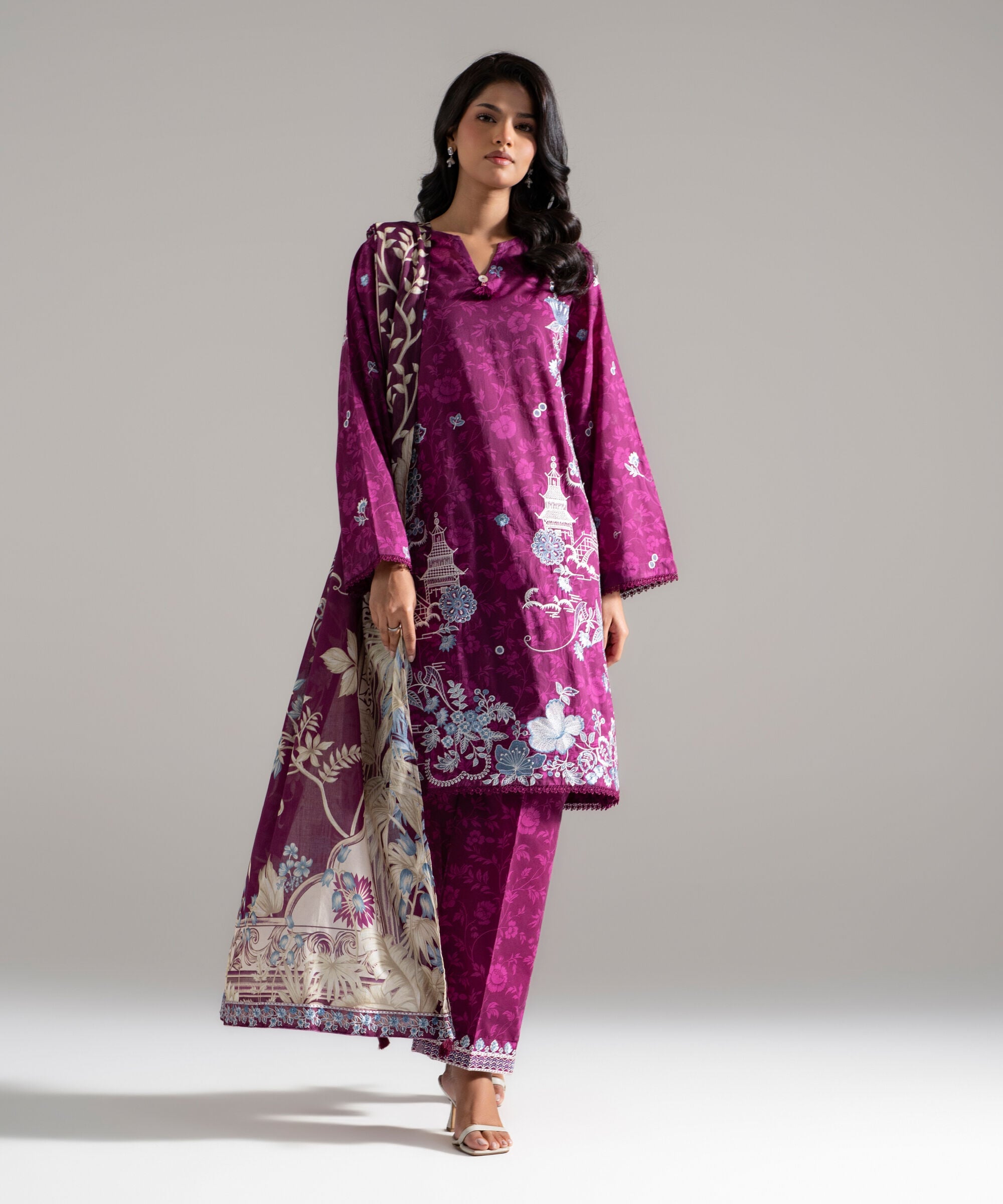 3 Piece - Embroidered Lawn Suit PEW26SCSTV98