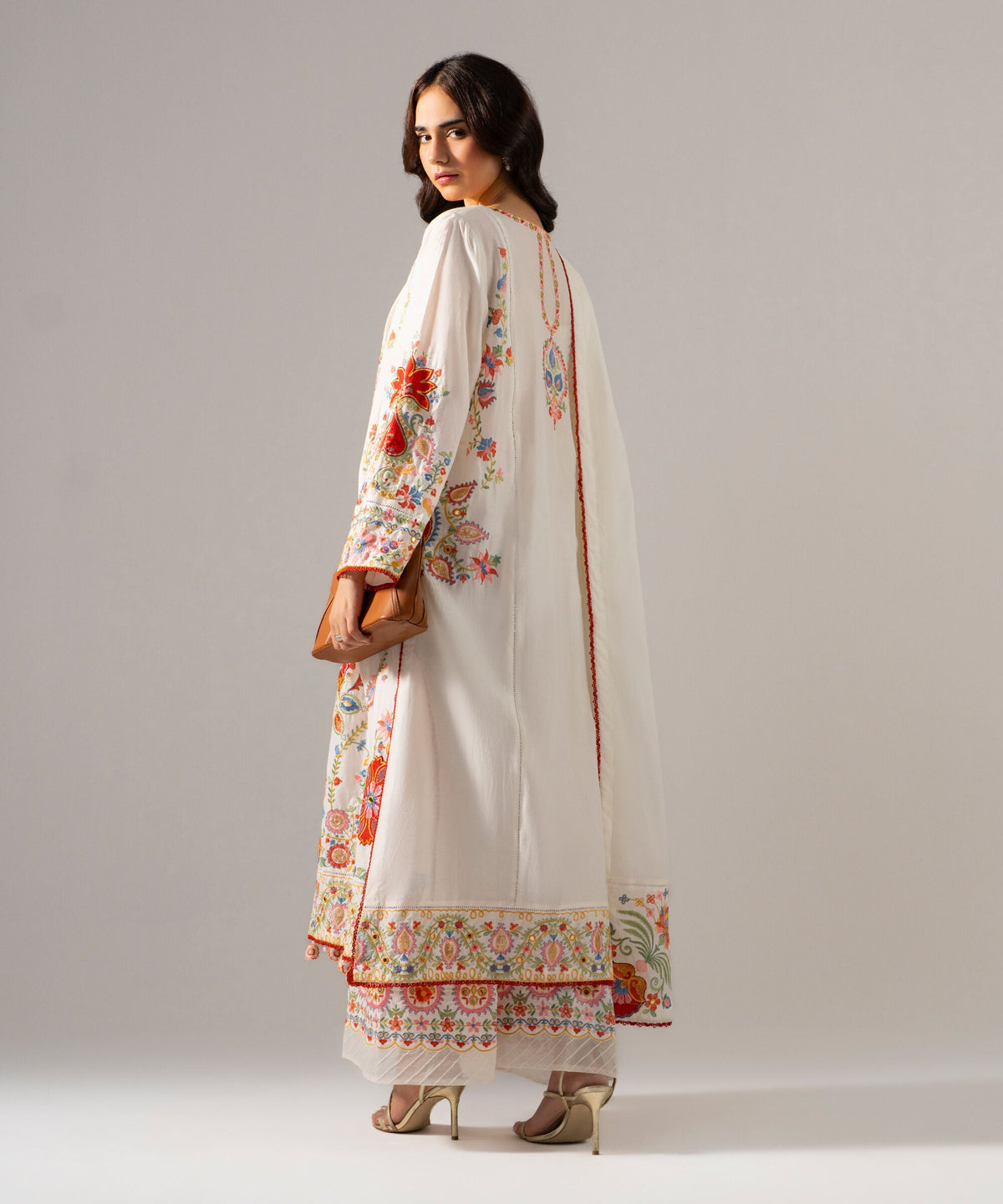3 Piece - Embroidered Lawn Suit PEW26SSTV106